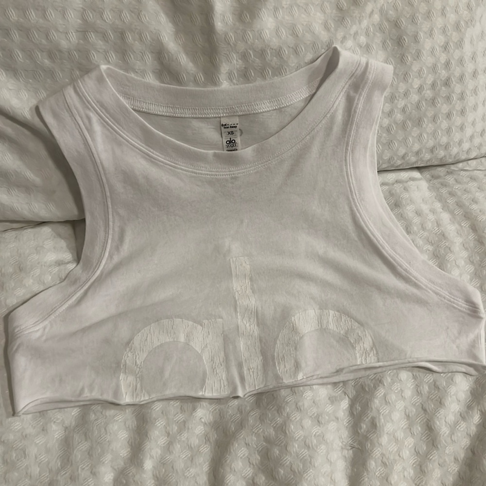 Alo cropped muscle tank